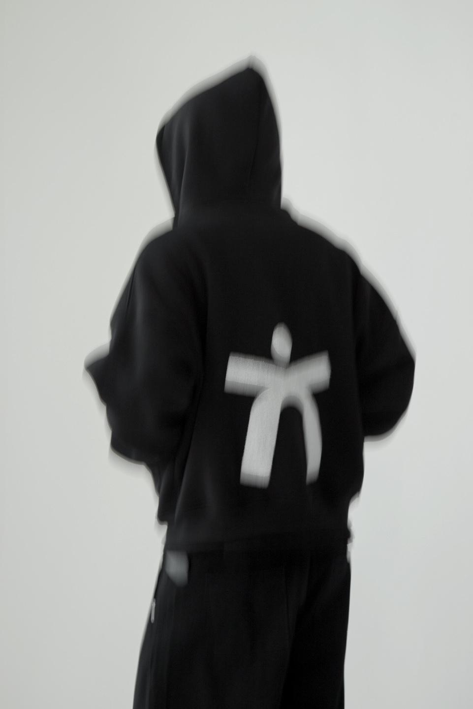 TUMS CROP ZIPS HOODIE - Black